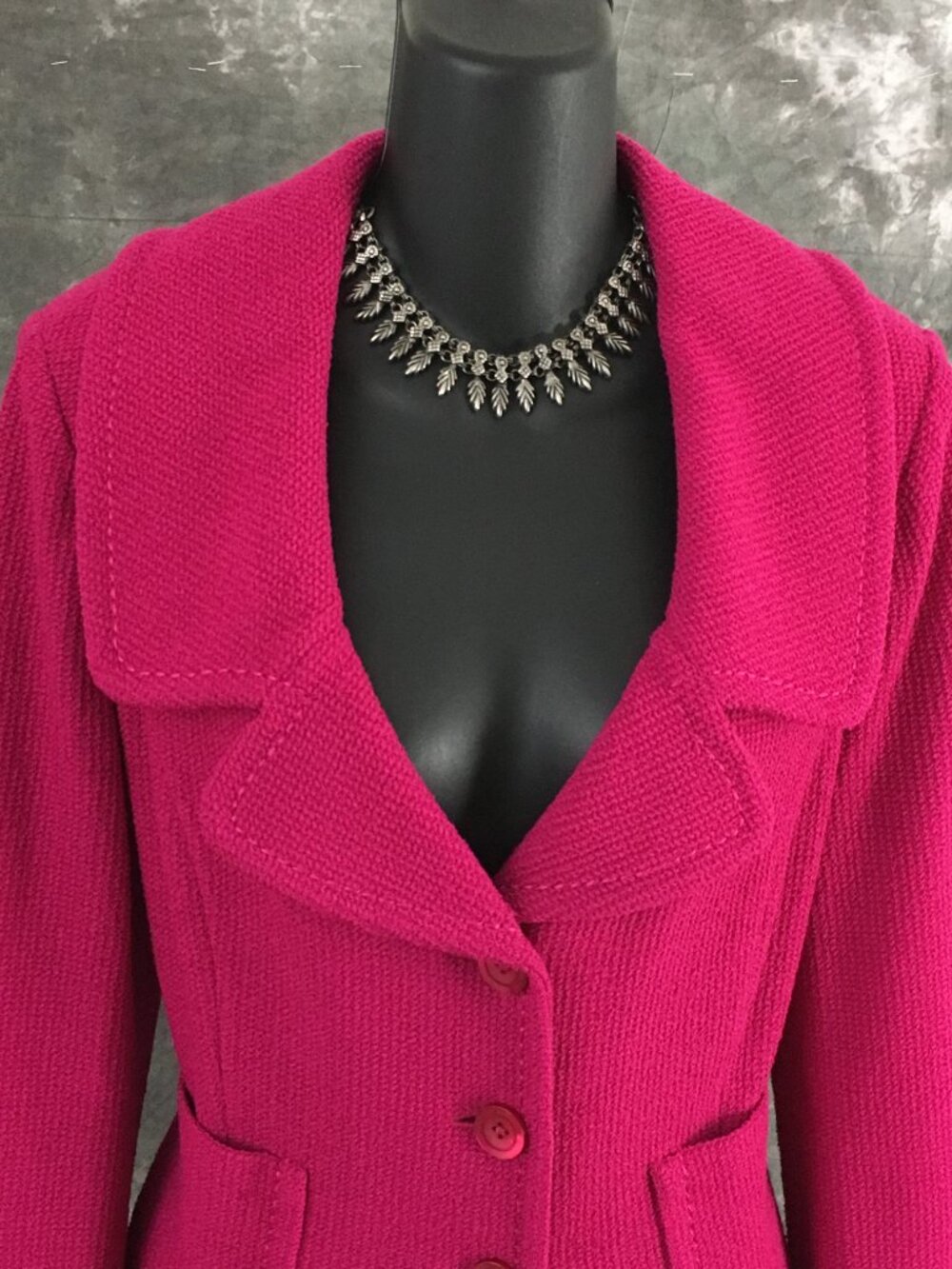 BEAUTIFUL st john knit pink jacket skirt suit size 10 - Picture 4 of 8